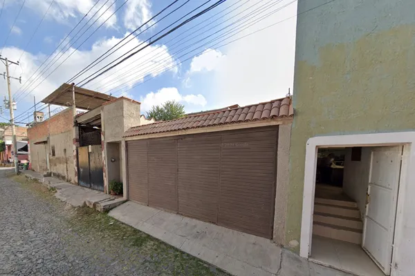 Foto de inmueble en Hidalgo #132, Col. Santa María Tequepexpan C.P. 45601, San Pedro Tlaquepaque