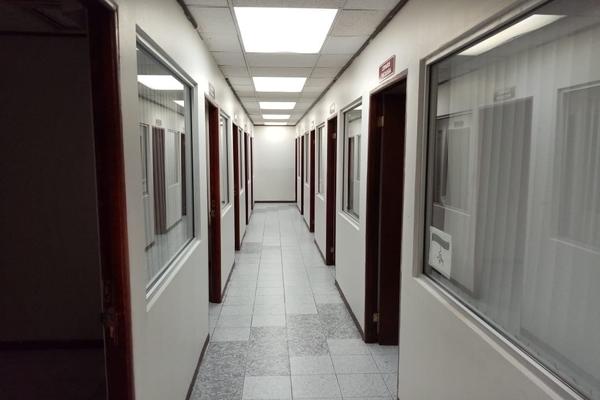 Foto de inmueble en Hidalgo, Col. Nuevo Centro Monterrey C.P. 64018, Monterrey