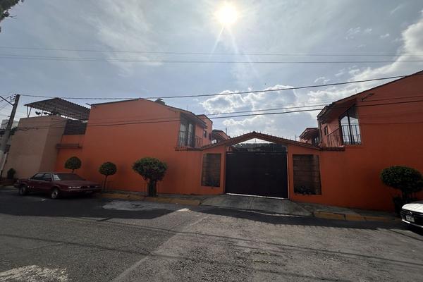 Foto de inmueble en Hortensia, Col. Ejidos de San Pedro Mártir C.P. 14640, Tlalpan