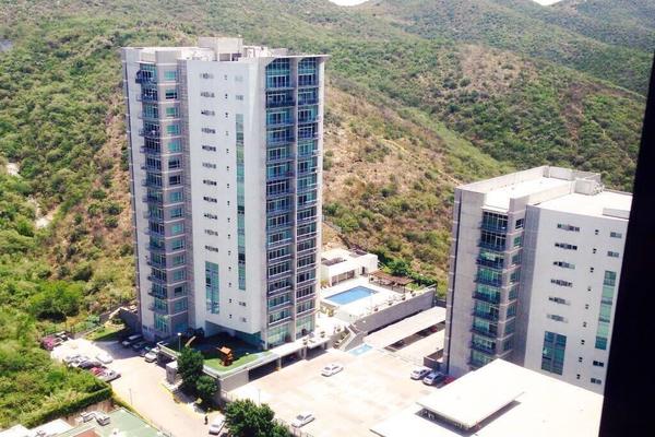 Foto de inmueble en Humberto junco, Col. Zona Valle Oriente Norte C.P. 66266, San Pedro Garza García