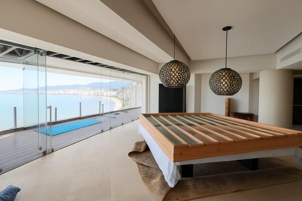 Foto de inmueble en  , Col. Icacos C.P. 39860, Acapulco de Juárez