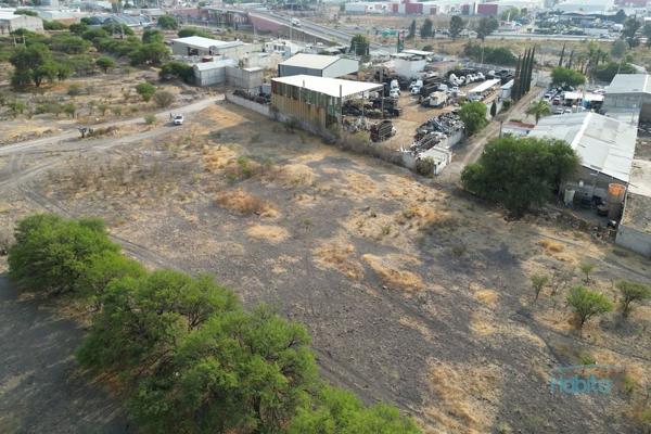 Foto de inmueble en Independencia Norte  #s/n, Col. Santa Rosa de Jauregui C.P. 76220, Querétaro