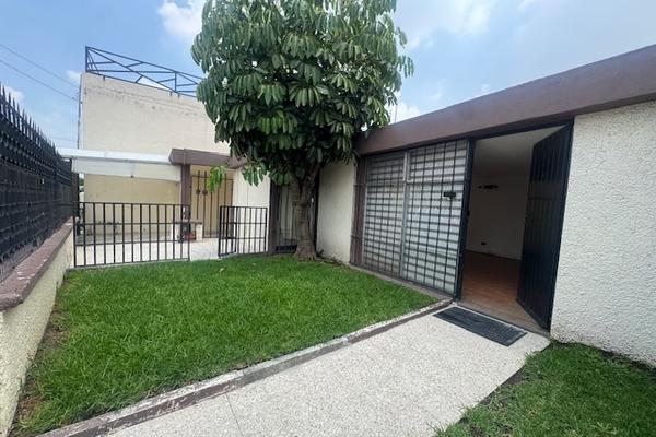 Foto de inmueble en Interior con acceso controlado, Col. Electra C.P. 54060, Tlalnepantla de Baz