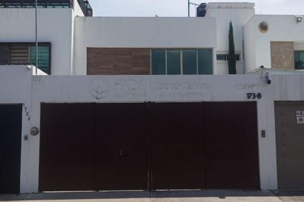 Foto de inmueble en Irepan, Col. Félix Ireta C.P. 58070, Morelia