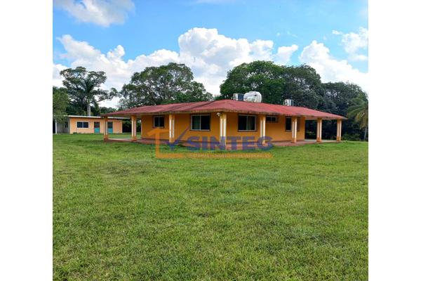 Foto de inmueble en  , Col. Isla de Juana Moza C.P. 92770, Tuxpan
