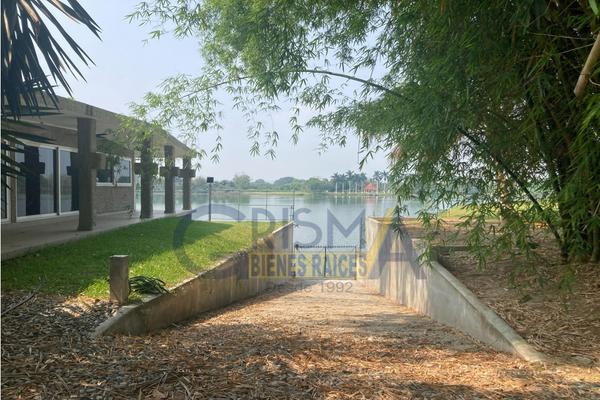 Foto de inmueble en , Col. Isla de Juana Moza C.P. 92770, Tuxpan