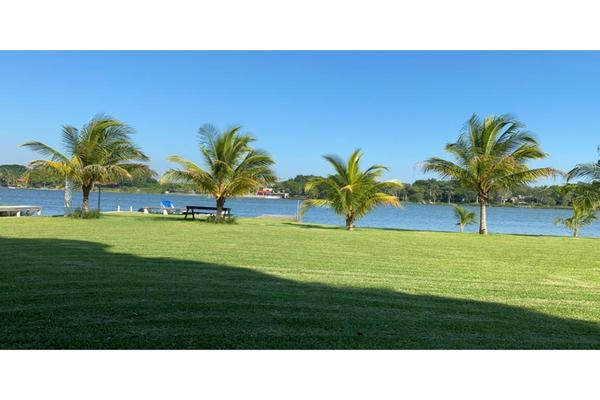 Foto de inmueble en , Col. Isla de Juana Moza C.P. 92770, Tuxpan