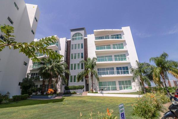 Foto de inmueble en  , Col. Isla Mazatlán C.P. 82103, Mazatlán