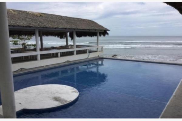 Foto de inmueble en IXTAPA ZIHUATANEJO #5, Col. Acapulco (Gral. Juan N. Álvarez) C.P. 39899, Acapulco de Juárez