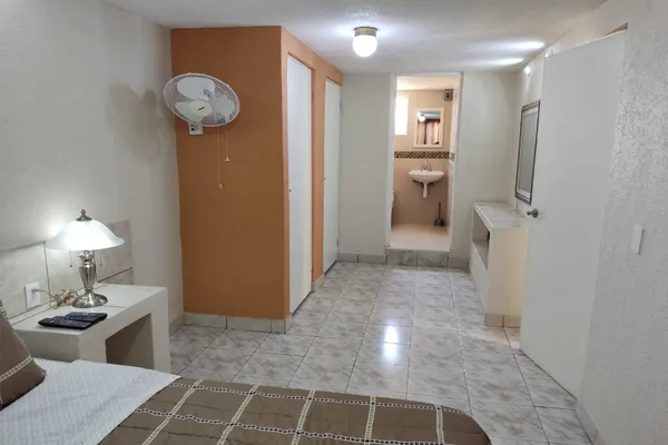 Foto de inmueble en Jacarandas #2025, Col. Jardín C.P. 78270, San Luis Potosí