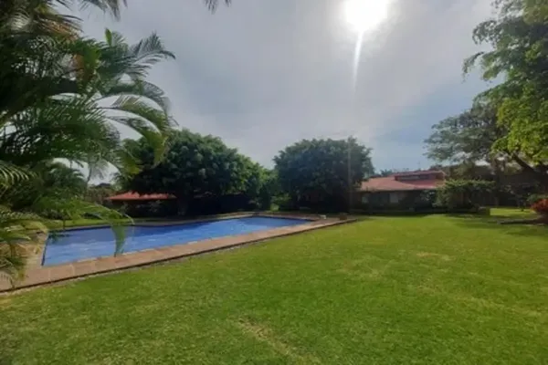 Foto de inmueble en jacarandas #-, Col. Jacarandas C.P. 62420, Cuernavaca