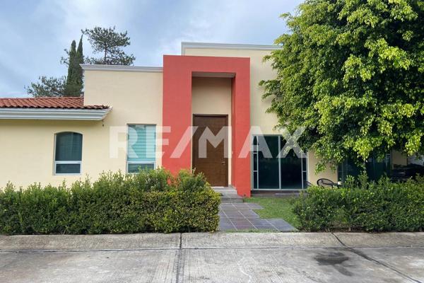 Foto de inmueble en Jardin de las Azaleas, Col. Jardín Real C.P. 45136, Zapopan