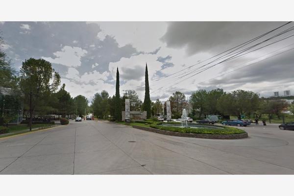 Foto de inmueble en JARDIN DE LOS AHUEHUETES #000, Col. Lomas de Gran Jardín C.P. 37134, León