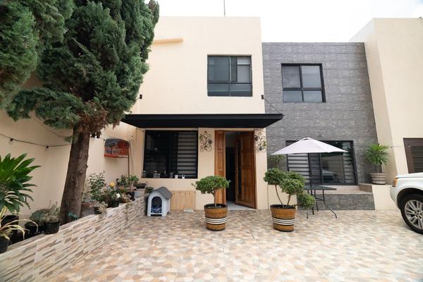 Foto de inmueble en  , Col. Jardines de Ahuatlán C.P. 62130, Cuernavaca