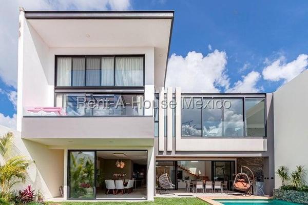 Foto de inmueble en  , Col. Jardines de Ahuatlán C.P. 62130, Cuernavaca