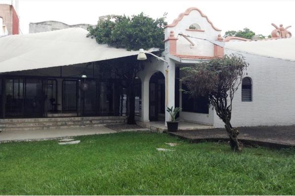 Foto de inmueble en jardines de cuernavaca #-, Col. Jardines de Cuernavaca C.P. 62360, Cuernavaca