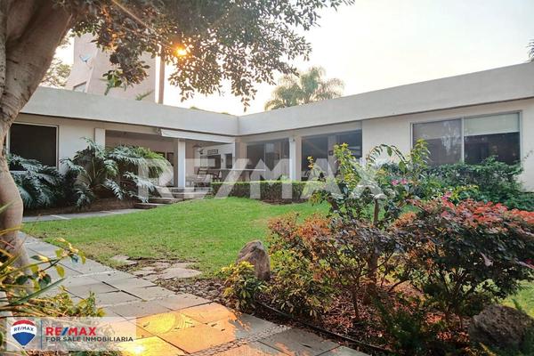 Foto de inmueble en Jardines de Cuernavaca, Col. Jardines de Cuernavaca C.P. 62360, Cuernavaca