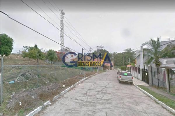 Foto de inmueble en , Col. Jardines de Tuxpan C.P. 92890, Tuxpan