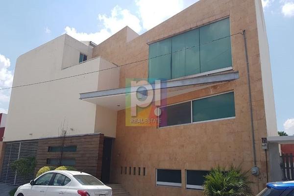 Foto de inmueble en Jardines de Zavaleta, Col. Jardines de Zavaleta C.P. 72150, Puebla