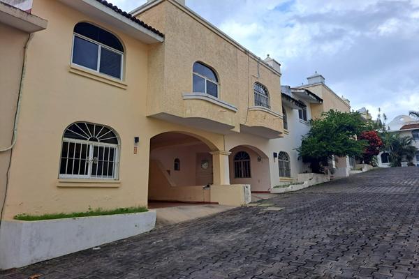 Foto de inmueble en  , Col. Jardines Vista Hermosa C.P. 28017, Colima