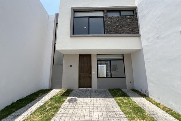 Foto de inmueble en Jesus Aguilar, Col. Jardines de Santa Anita C.P. 45646, Tlajomulco de Zúñiga