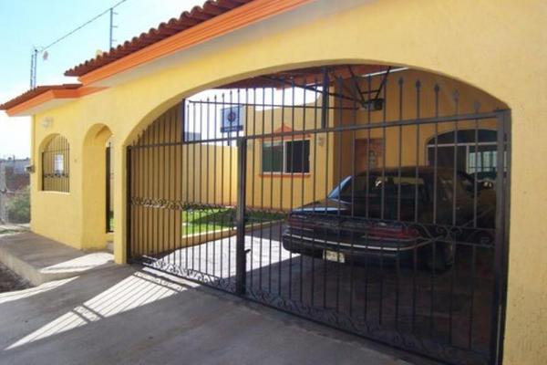 Foto de inmueble en Jesus Garcia Norte #9, Col. San Antonio Tlayacapan C.P. 45922, Chapala
