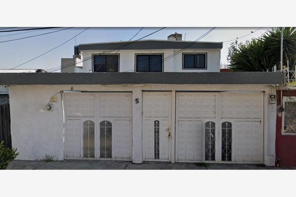 Foto de inmueble en JILGUEROS #0, Col. Izcalli Jardines C.P. 55050, Ecatepec de Morelos