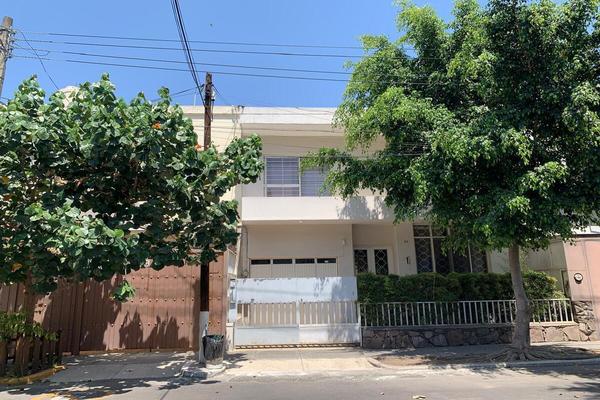 Foto de inmueble en joaquin Arriera, Col. Arcos Vallarta C.P. 44130, Guadalajara