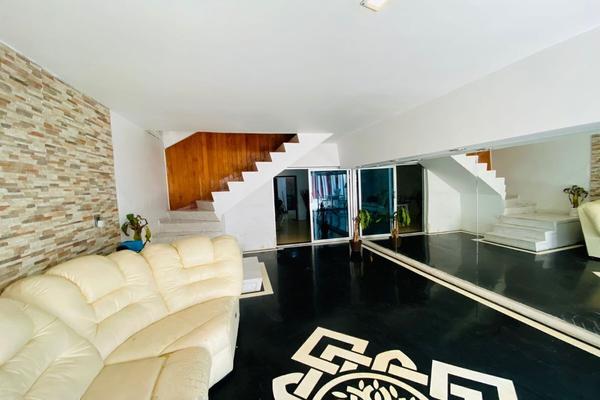 Foto de inmueble en José Espinoza, Col. Escuadrón 201 C.P. 09060, Iztapalapa