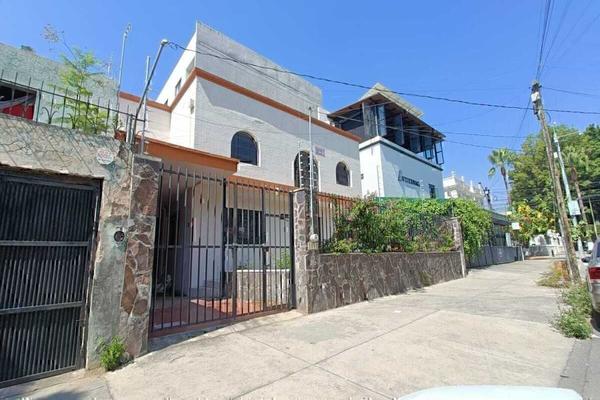 Foto de inmueble en José Guadalupe Zuno, Col. Americana C.P. 44160, Guadalajara