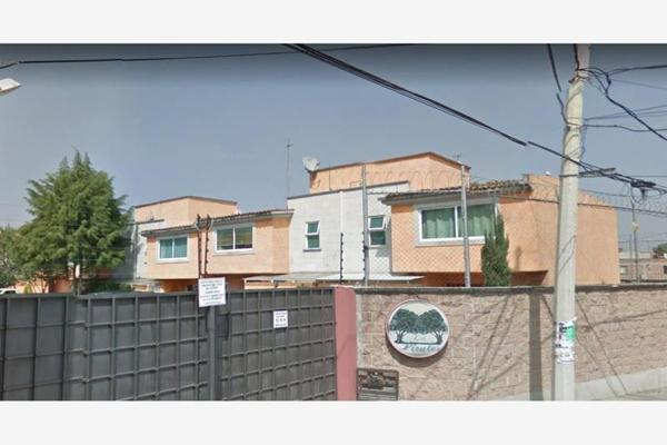 Foto de inmueble en JOSE MARIA MORELOS, Col. Santiago Tepalcapa C.P. 54743, Cuautitlán Izcalli