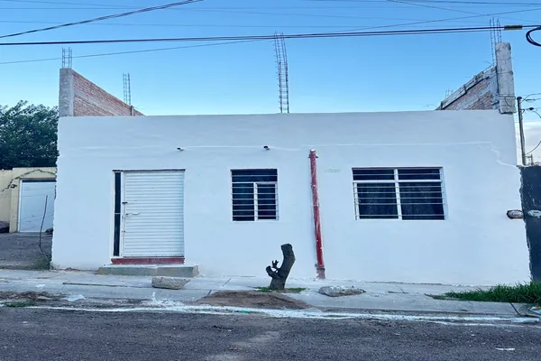 Foto de inmueble en José peralta #110, Col. José Guadalupe Peralta Gámez C.P. 20196, Aguascalientes
