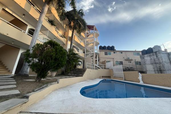 Foto de inmueble en  , Col. Joyas de Brisamar C.P. 39865, Acapulco de Juárez