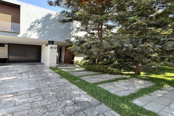 Foto de inmueble en Juan Palomar y arias, Col. Jardines Universidad C.P. 45110, Zapopan