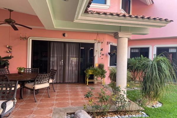 Foto de inmueble en  , Col. Junto al Río C.P. 62584, Temixco