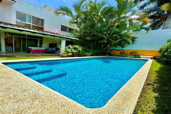 Foto de inmueble en  , Col. Junto al Río C.P. 62584, Temixco