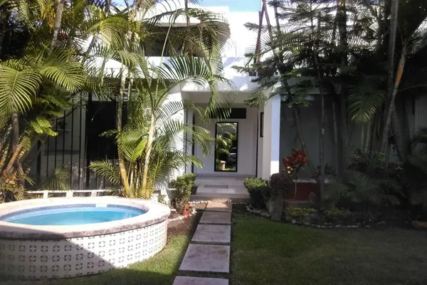 Foto de inmueble en  , Col. Junto al Río C.P. 62584, Temixco