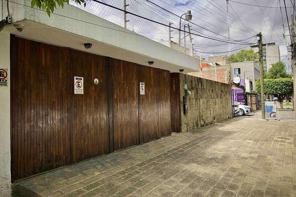 Foto de inmueble en Justo Sierra, Col. Arcos Vallarta C.P. 44130, Guadalajara