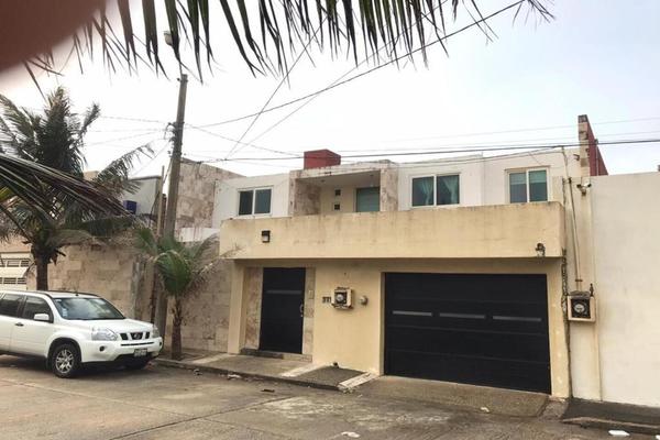 Foto de inmueble en Juventino Rosas 802 Sotano, Col. Maria de La Piedad C.P. 96410, Coatzacoalcos