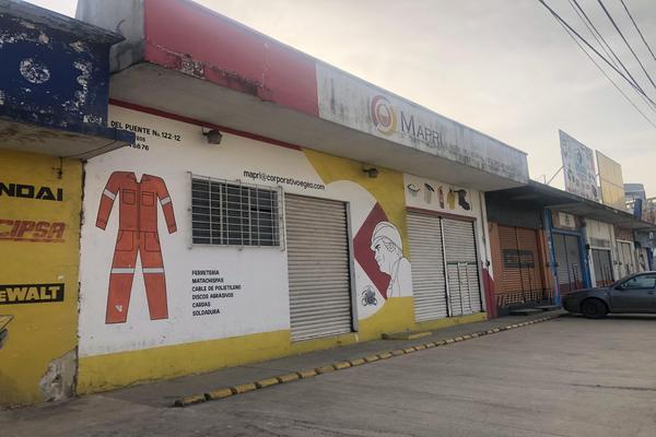 Foto de inmueble en Km 100 Carretera Coatza- Villahermosa Local 12, Col. López Mateos, Col. Ampliación Adolfo López Mateos C.P. 96499, Coatzacoalcos