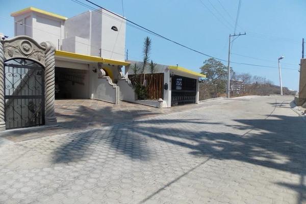Foto de inmueble en , Col. La Audiencia C.P. 28867, Manzanillo