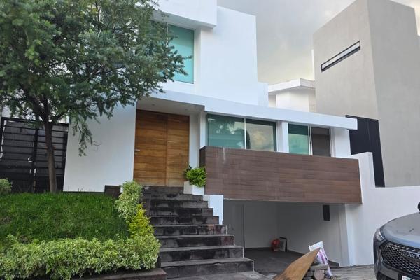 Foto de inmueble en La Campiña, Col. Puerta de Hierro C.P. 45116, Zapopan