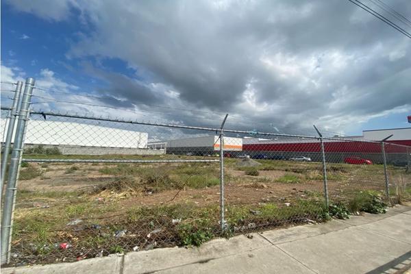 Foto de inmueble en Blvd  Nuevo Hidalgo, Tulipanes Pachuca Hgo, Col. Privadas del Sur C.P. 42185, Mineral de la Reforma