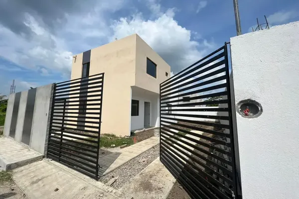 Foto de inmueble en La herradura, Col. Sur 4ta. Sección C.P. 86658, Comalcalco