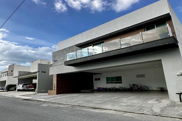 Foto de inmueble en La Joya Privada Loreto, Col. La Joya Privada Residencial C.P. 64985, Monterrey