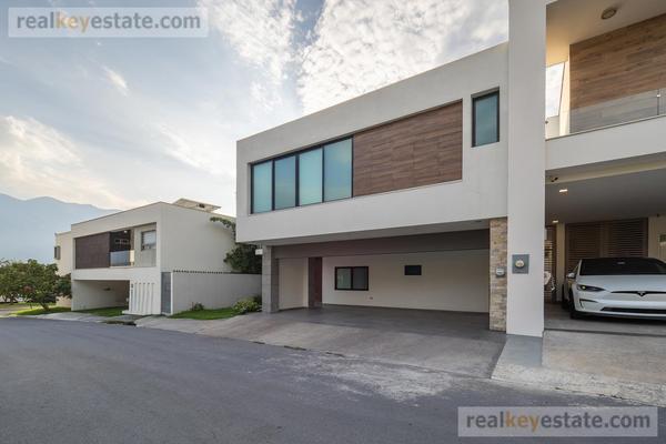 Foto de inmueble en  , Col. La Joya Privada Residencial C.P. 64985, Monterrey