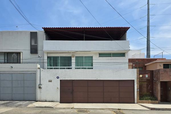 Foto de inmueble en LA LUNA, Col. Jardines del Bosque Norte C.P. 44520, Guadalajara