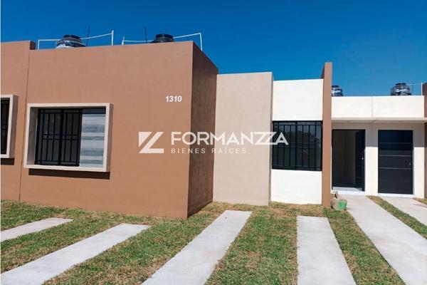 Foto de inmueble en , Col. La Reserva C.P. 28984, Villa de Álvarez