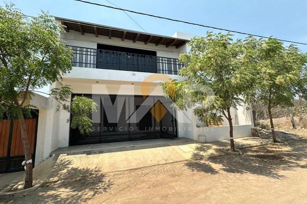 Foto de inmueble en  , Col. La Trinidad C.P. 28450, Comala