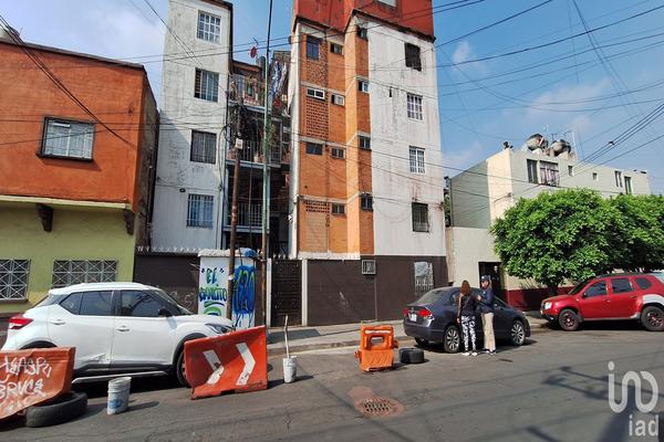 Foto de inmueble en Labradores #149, Col. Morelos C.P. 15270, Venustiano Carranza